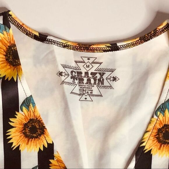 CRAZY TRAIN Sunflower Boho Fringe Vest Halloween M - Picture 12 of 12